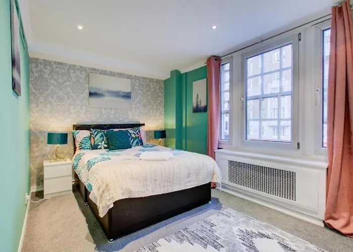 Park Lane Beautiful Family Apartment